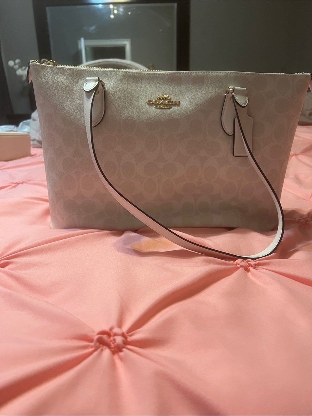 Coach white/gold/chalk Signature Tote with Gold Hardware